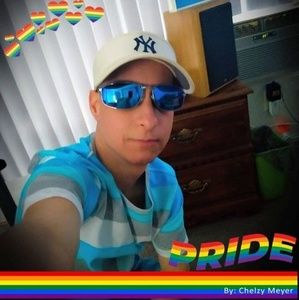 Meet your Posher, Danielle